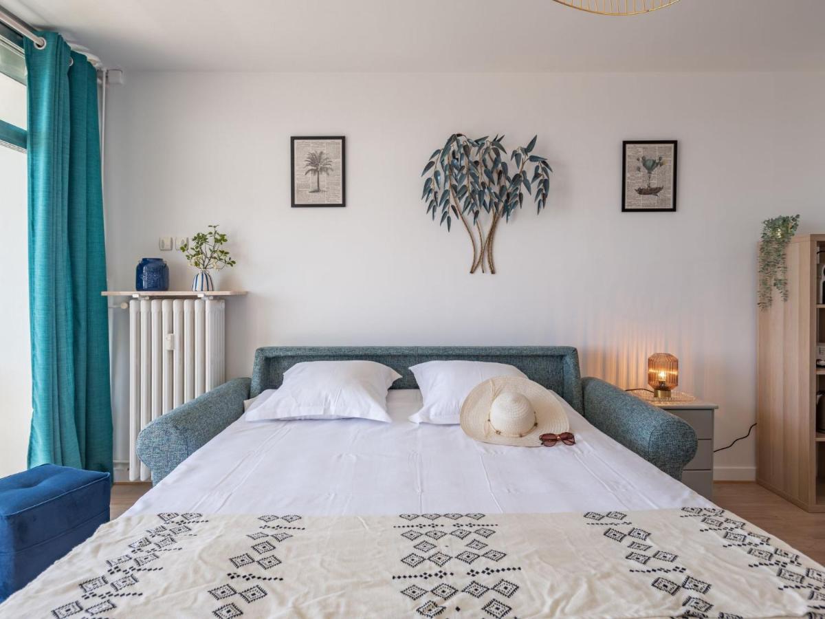 Apartment Les Trois Iles-7 By Interhome Quiberon